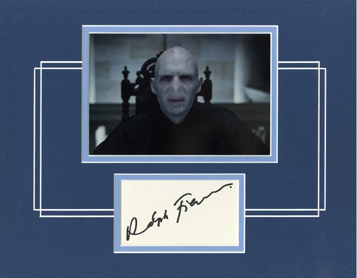 Ralph Fiennes autograph