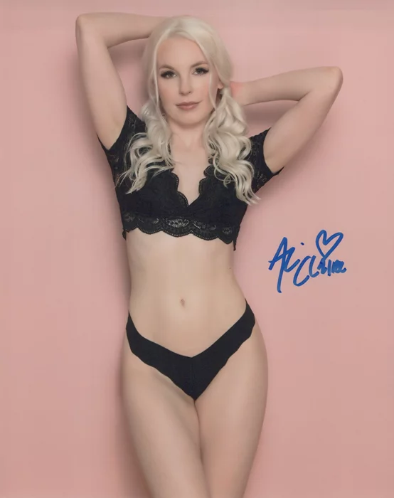 Ali Claire autograph