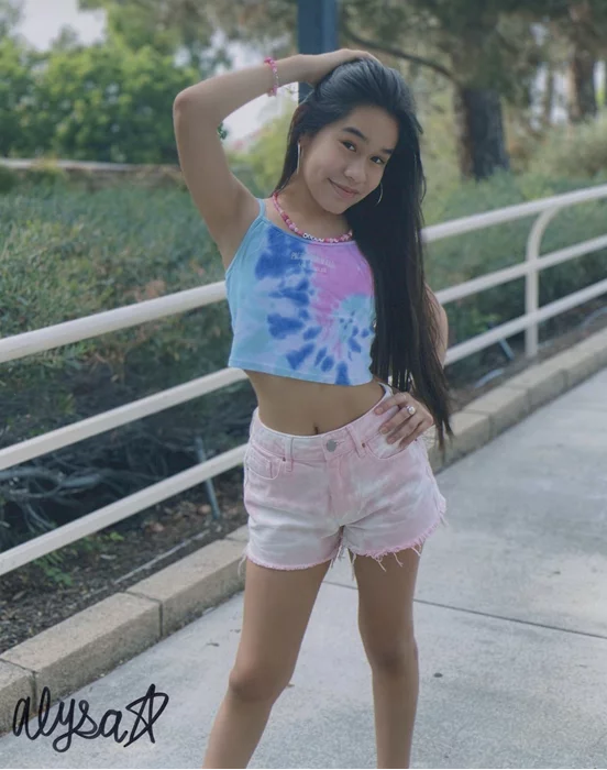 Alyssa Gutierrez-Sierra autograph