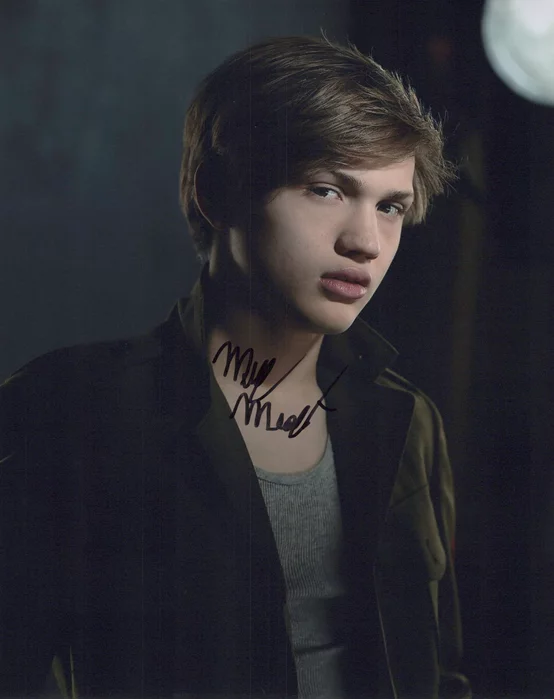 Mason McNulty autograph