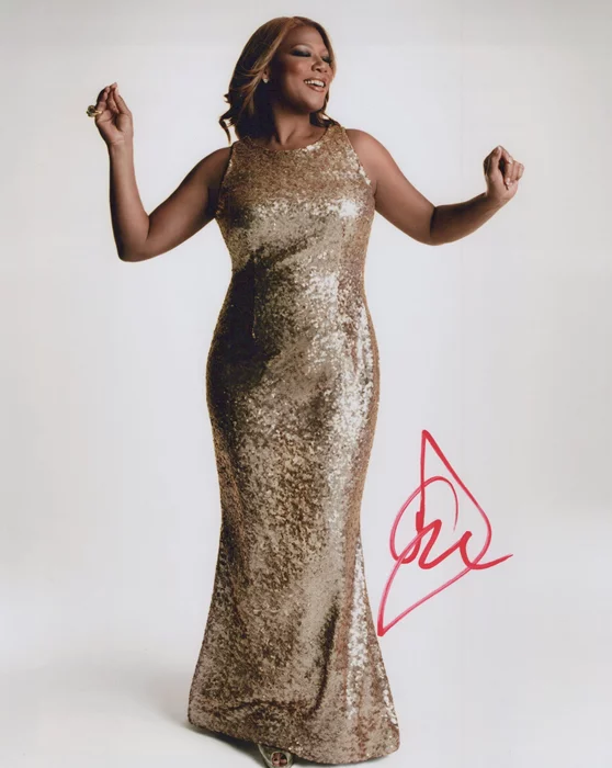 Queen Latifah autograph