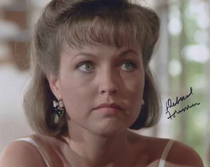 Deborah Foreman autograph