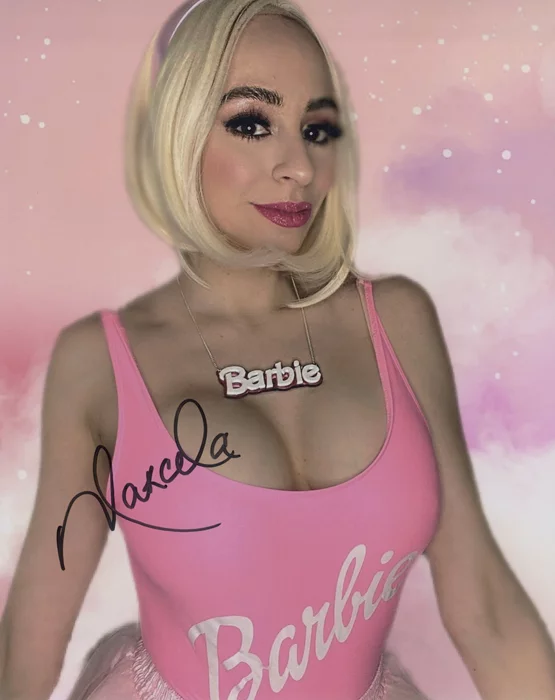 Marcela Navarrete autograph
