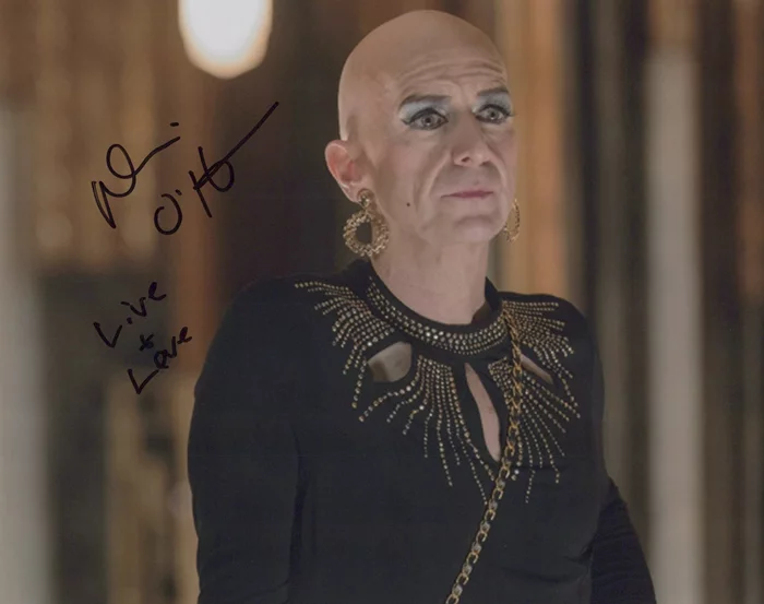 Denis O'Hare autograph