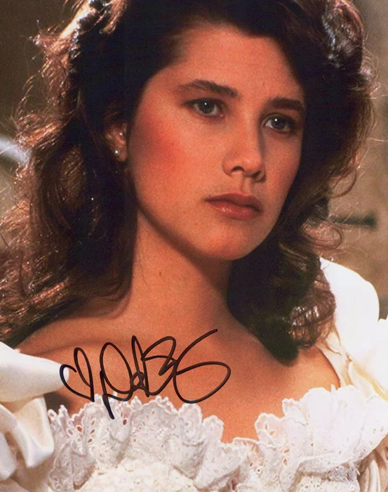 Daphne Zuniga autograph