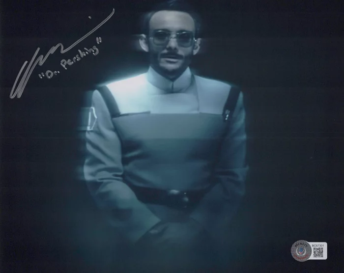 Omid Abtahi autograph