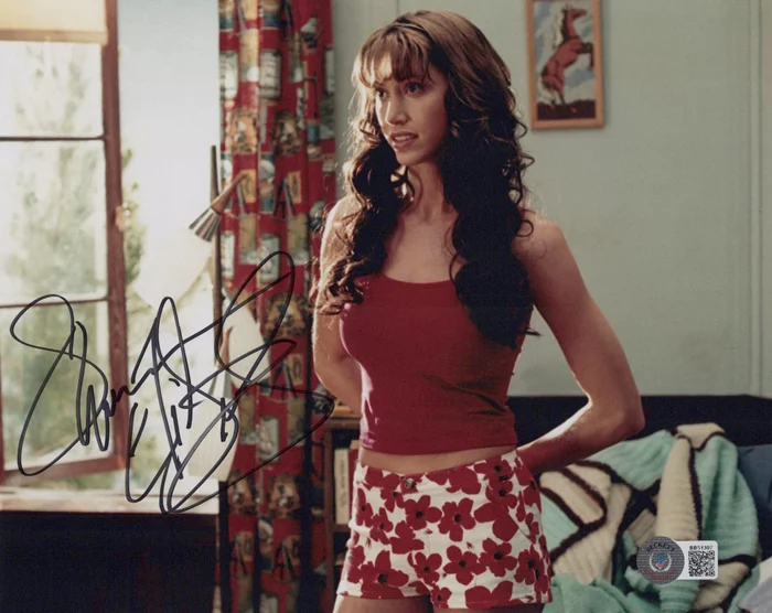 Shannon Elizabeth autograph