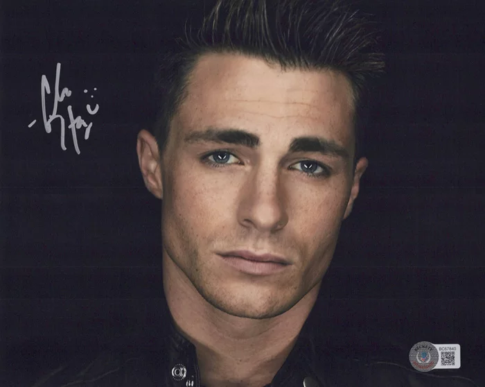 Colton Haynes autograph