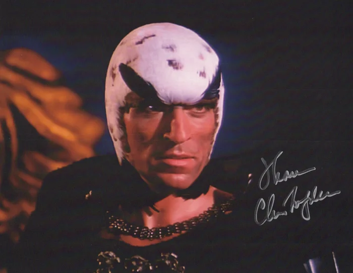 Thom Christopher autograph