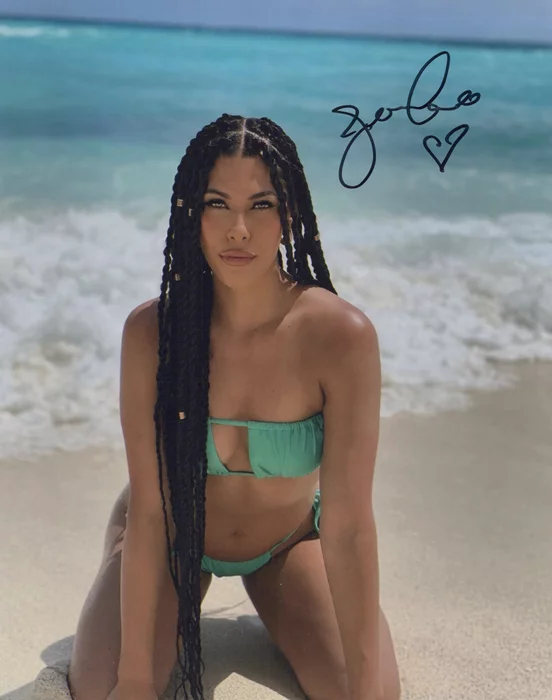 Jessica Toledo autograph