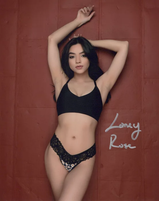 Laney Rose autograph