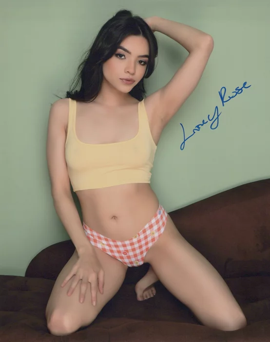 Laney Rose autograph