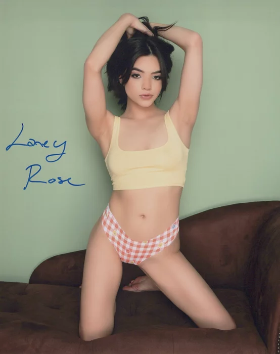 Laney Rose autograph