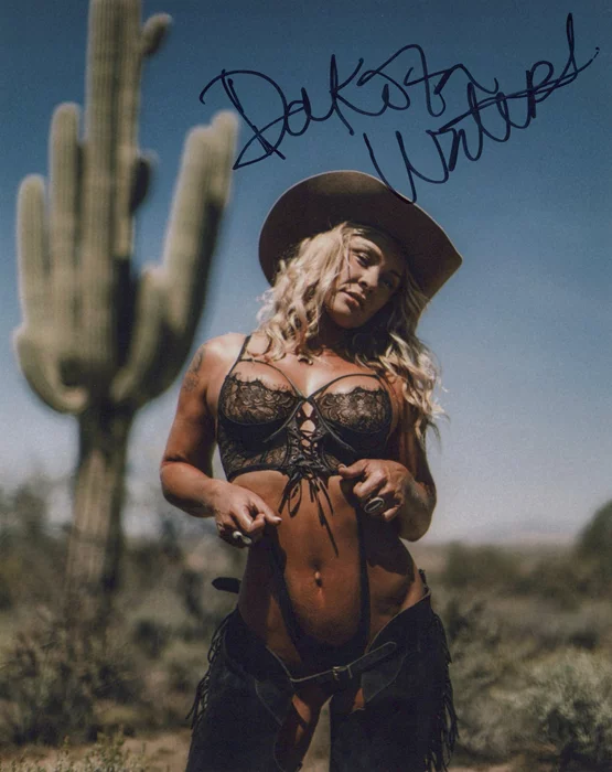 Dakota Waters autograph