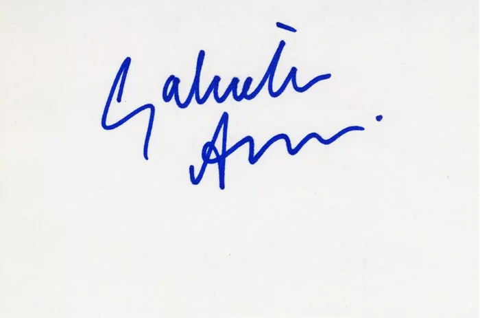 Gabrielle Anwar autograph