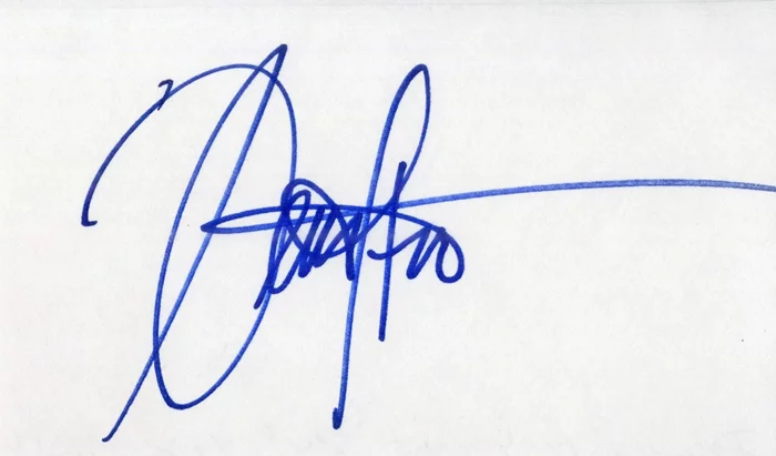 Dennis Haysbert autograph