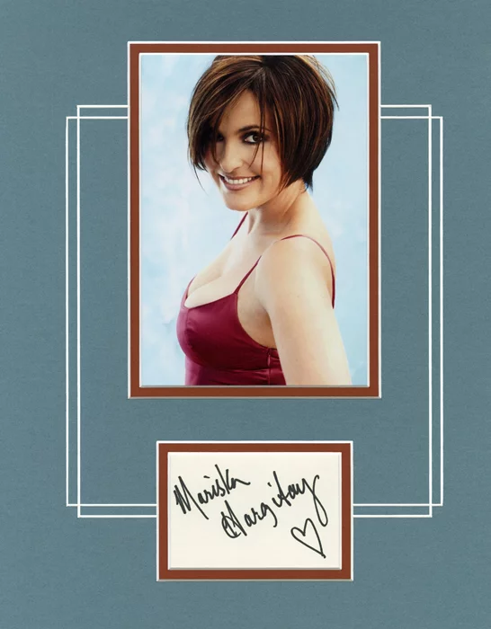 Mariska Hargitay autograph
