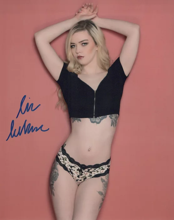 Liz LeBlanc autograph