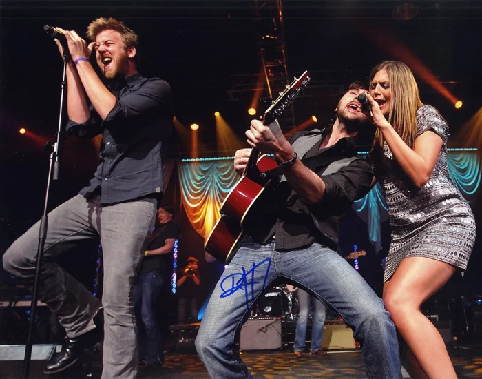 Dave Haywood autograph