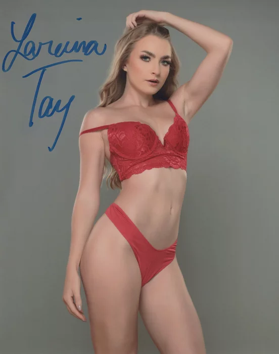 Lareina Tay autograph