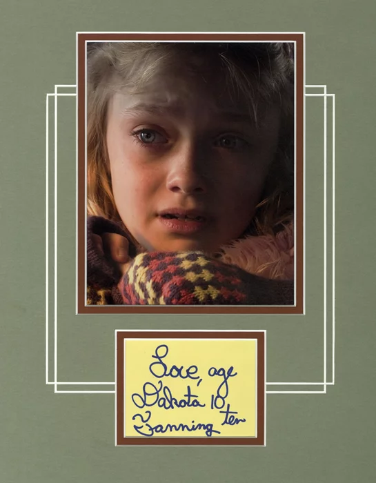Dakota Fanning autograph