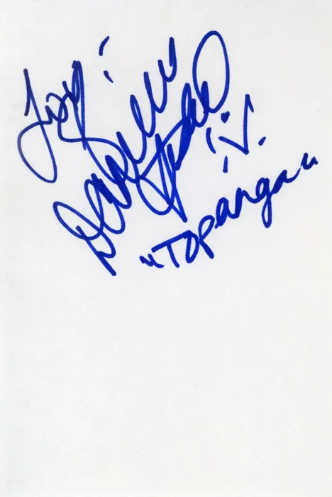 Danielle Fishel autograph