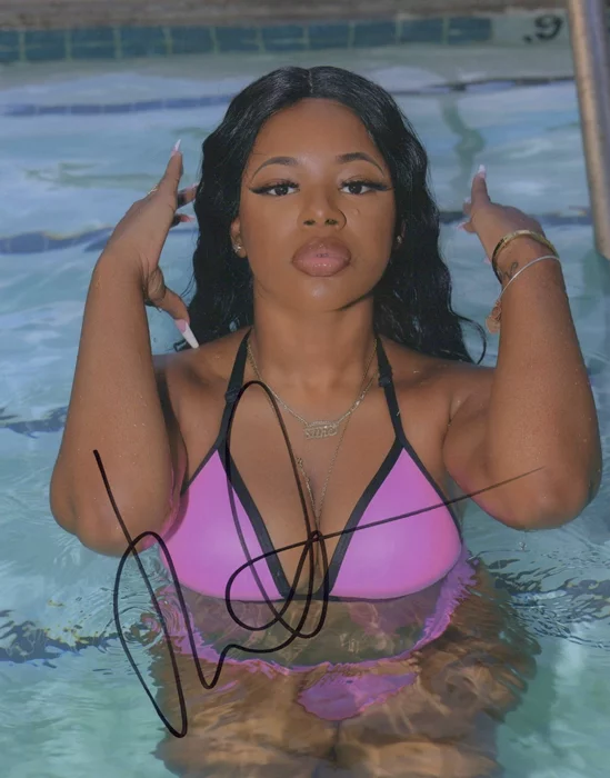 Jordyn Carter autograph