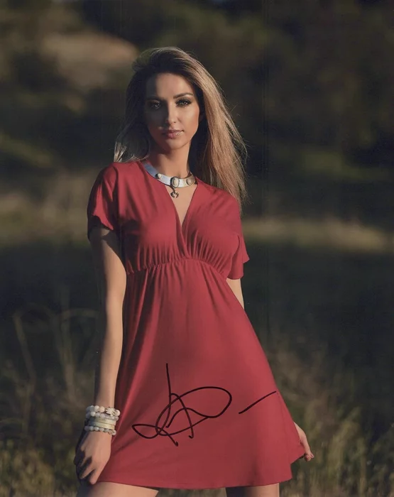 Tatiana Radashulya autograph