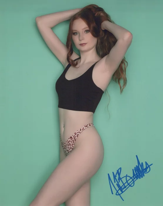 Jessica Lynette Brooks autograph