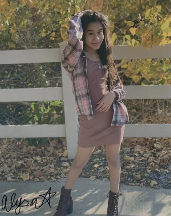 Alysa Gutierrez-Sierra autograph