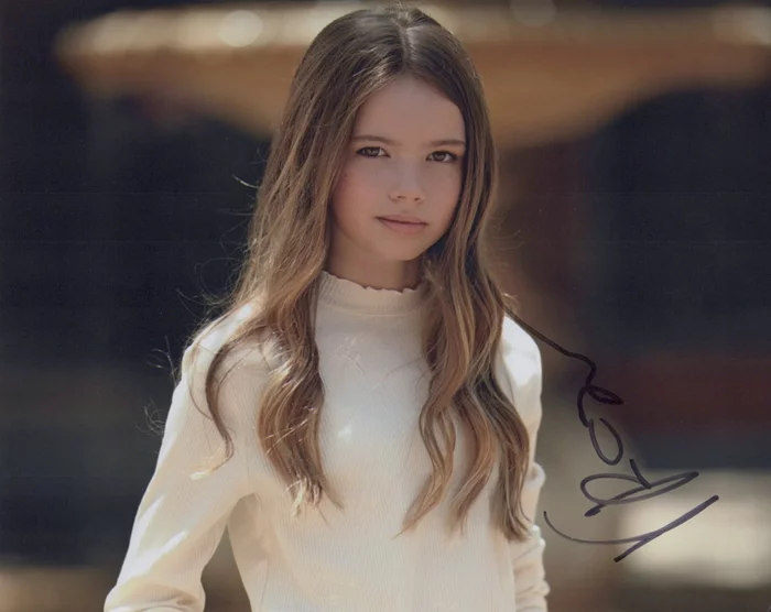 Victoria Rose Mueller autograph