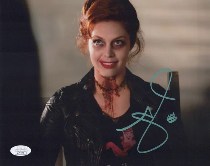 Alaina Huffman autograph