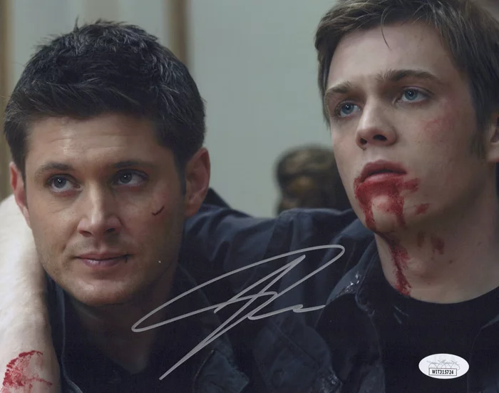 Jake  Abel autograph