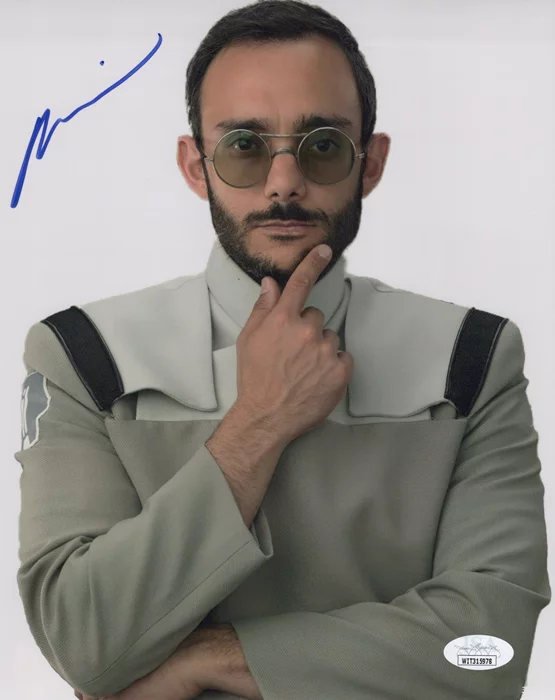 Omid Abtahi autograph