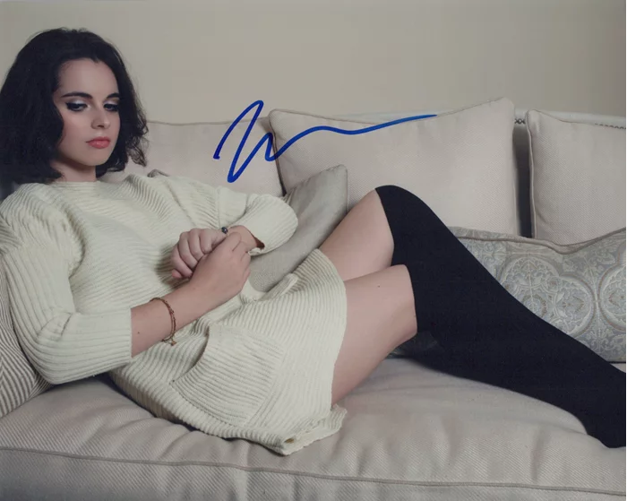 Vanessa Marano autograph