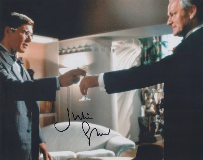 Julian Glover autograph