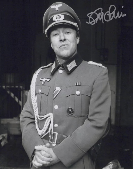 Guy Siner autograph