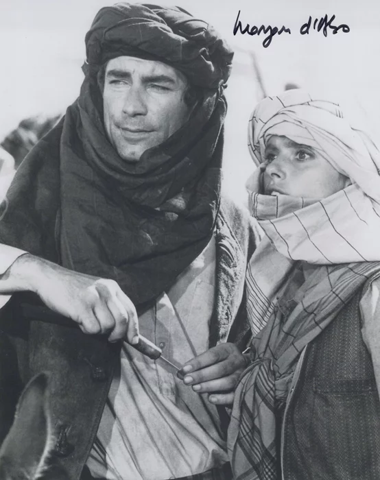 Maryam D'Abo autograph
