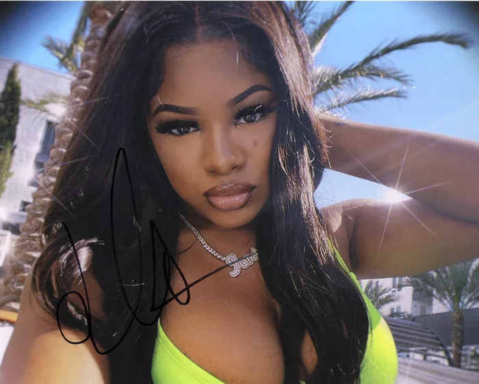Jordyn Carter autograph