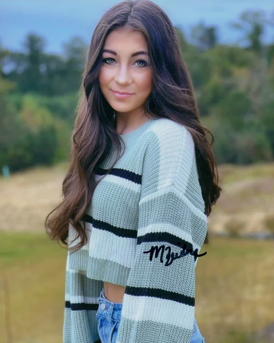 Maddie Zeiher autograph