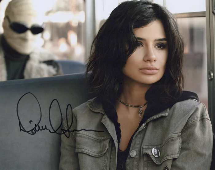 Diane Guerrero autograph