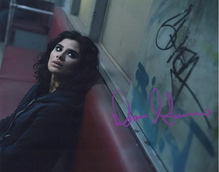 Diane Guerrero autograph