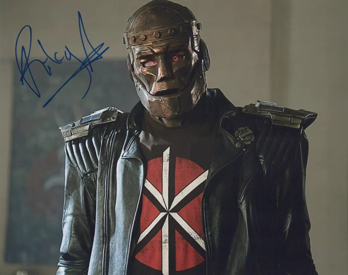 Riley Shanahan autograph