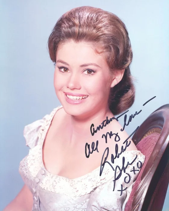 Roberta Shore autograph