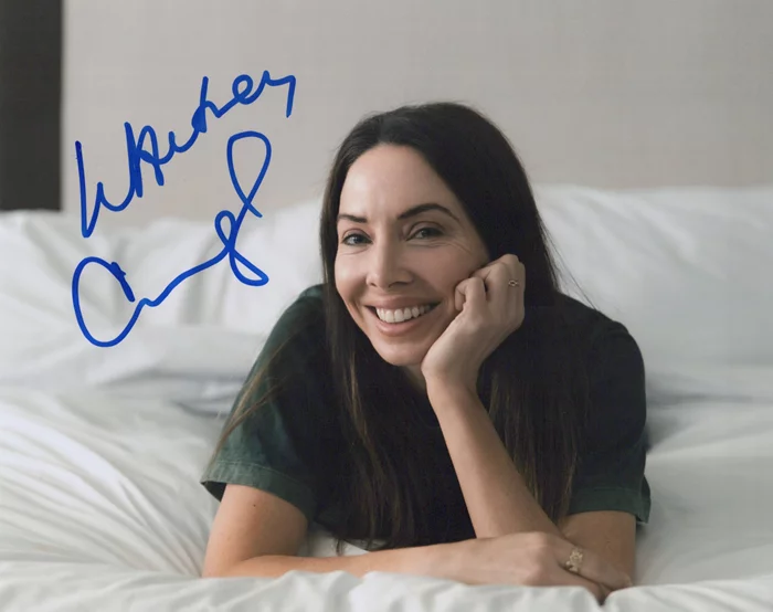 Whitney Cummings autograph