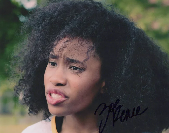 Zoe Renee autograph