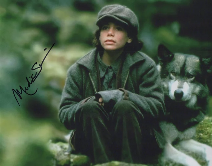 Meredith Salenger autograph