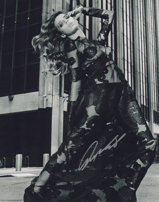 Angela Sarafyan autograph