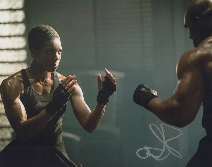 Ann Ogbomo autograph