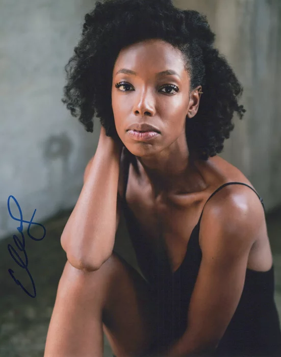 Elle Lorraine autograph